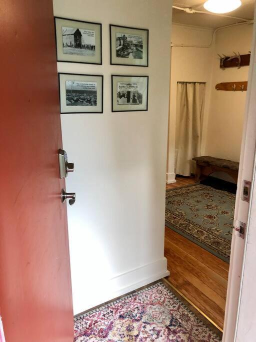 Coastal Cabin - Downtown Historical Log Home Anchorage Zewnętrze zdjęcie